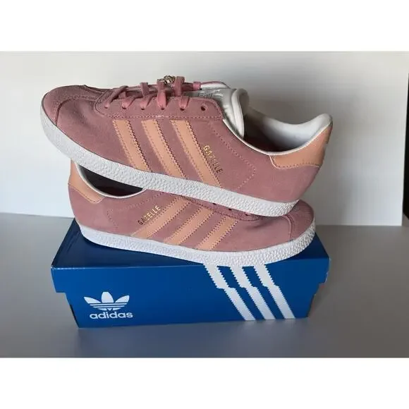 Adidas Gazelle J JP5541 Semi Pink Spark/Glow Pink/Cloud White originals  size 5Y is available for purchase on au PAY Market - Imported Goods Online  Store Co.Ltd. | au PAY Market - Online